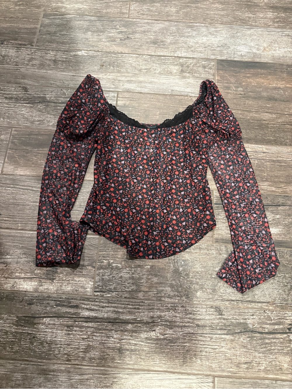 Maeve Black Floral Lace-Trim Puff Sleeve Top